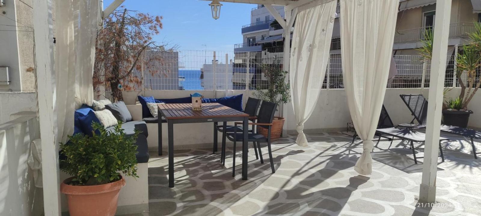 Apartment With Terrace In Piraiki Πειραιάς Εξωτερικό φωτογραφία