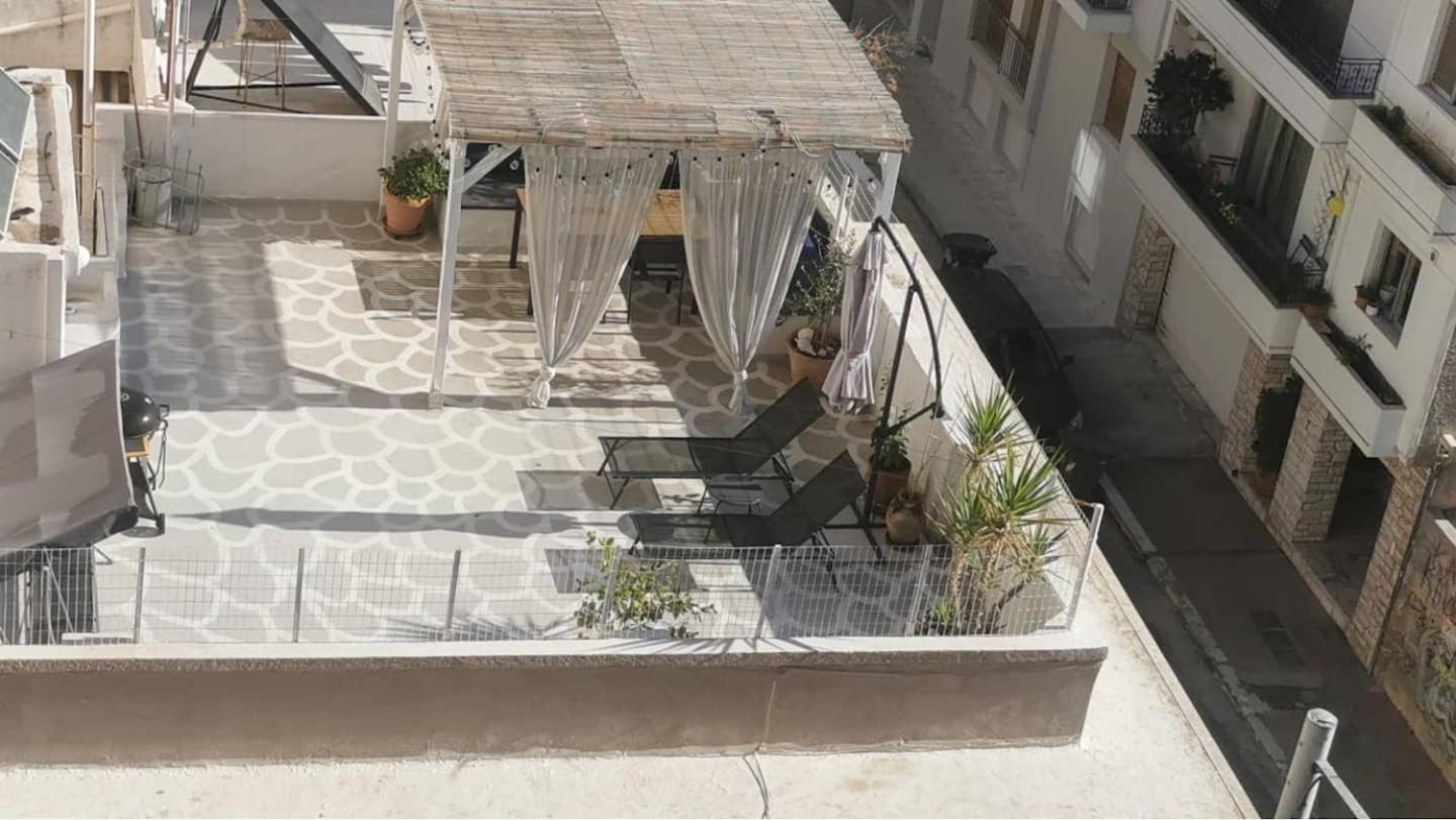 Apartment With Terrace In Piraiki Πειραιάς Εξωτερικό φωτογραφία